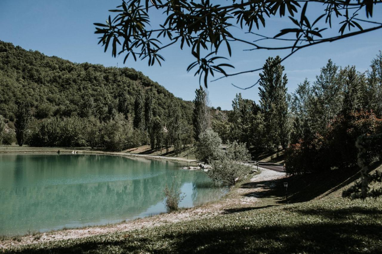 Basciano L'Anfora Country Club B&B 외부 사진