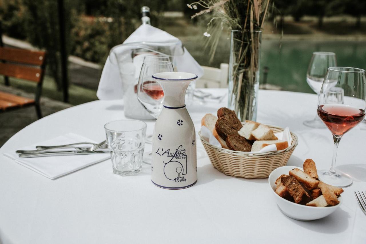 Basciano L'Anfora Country Club B&B 외부 사진