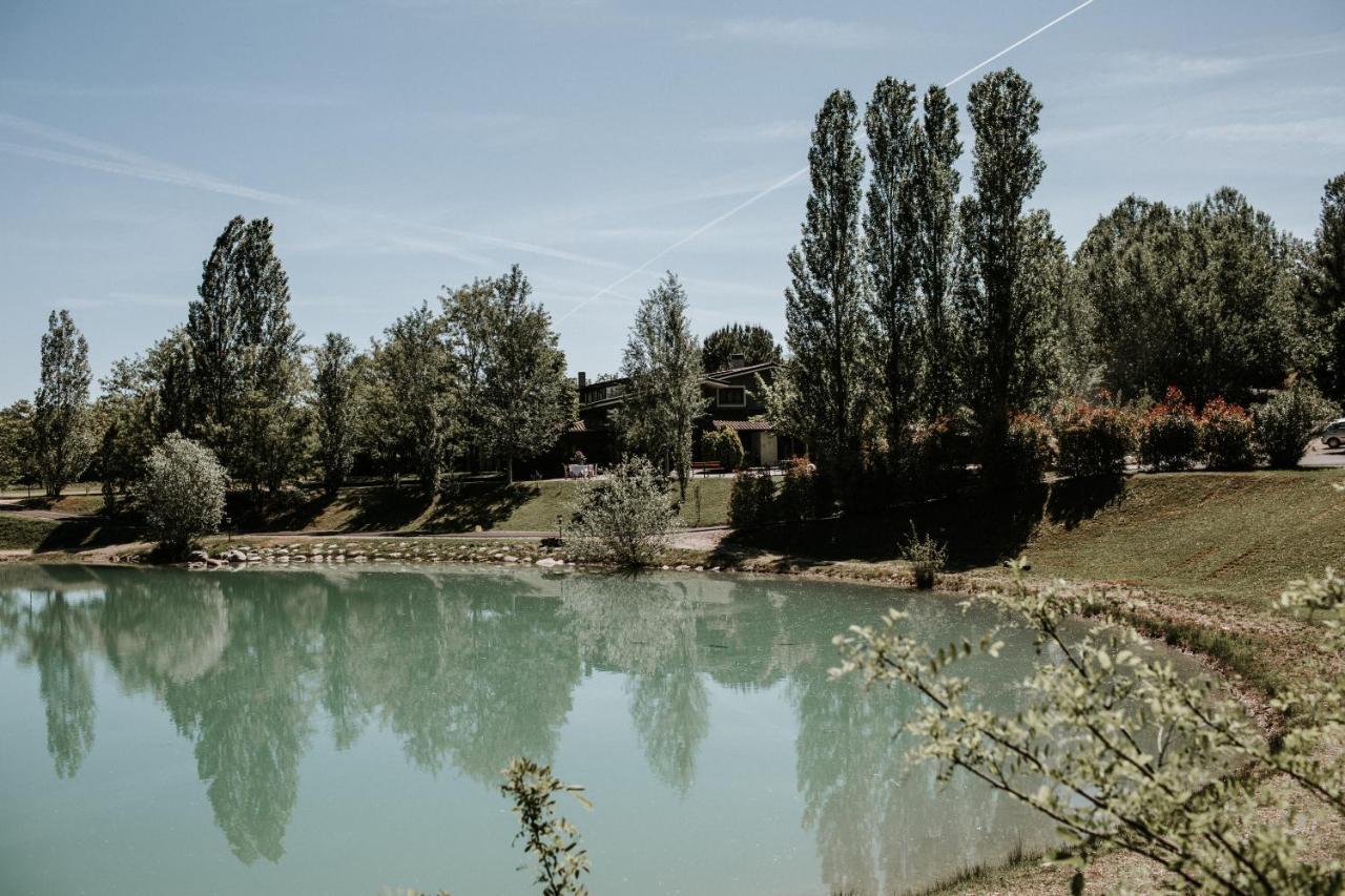 Basciano L'Anfora Country Club B&B 외부 사진