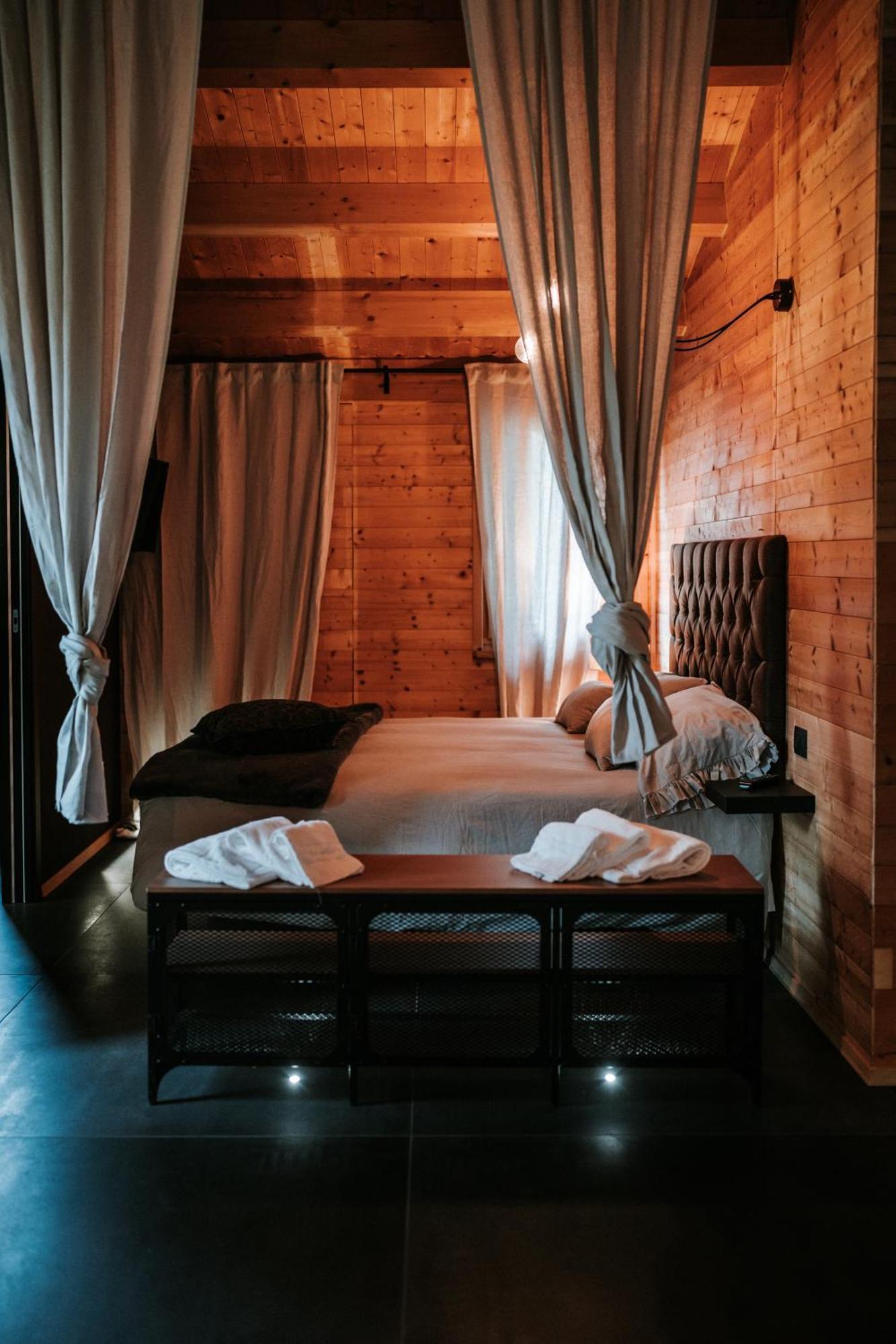 Basciano L'Anfora Country Club B&B 외부 사진