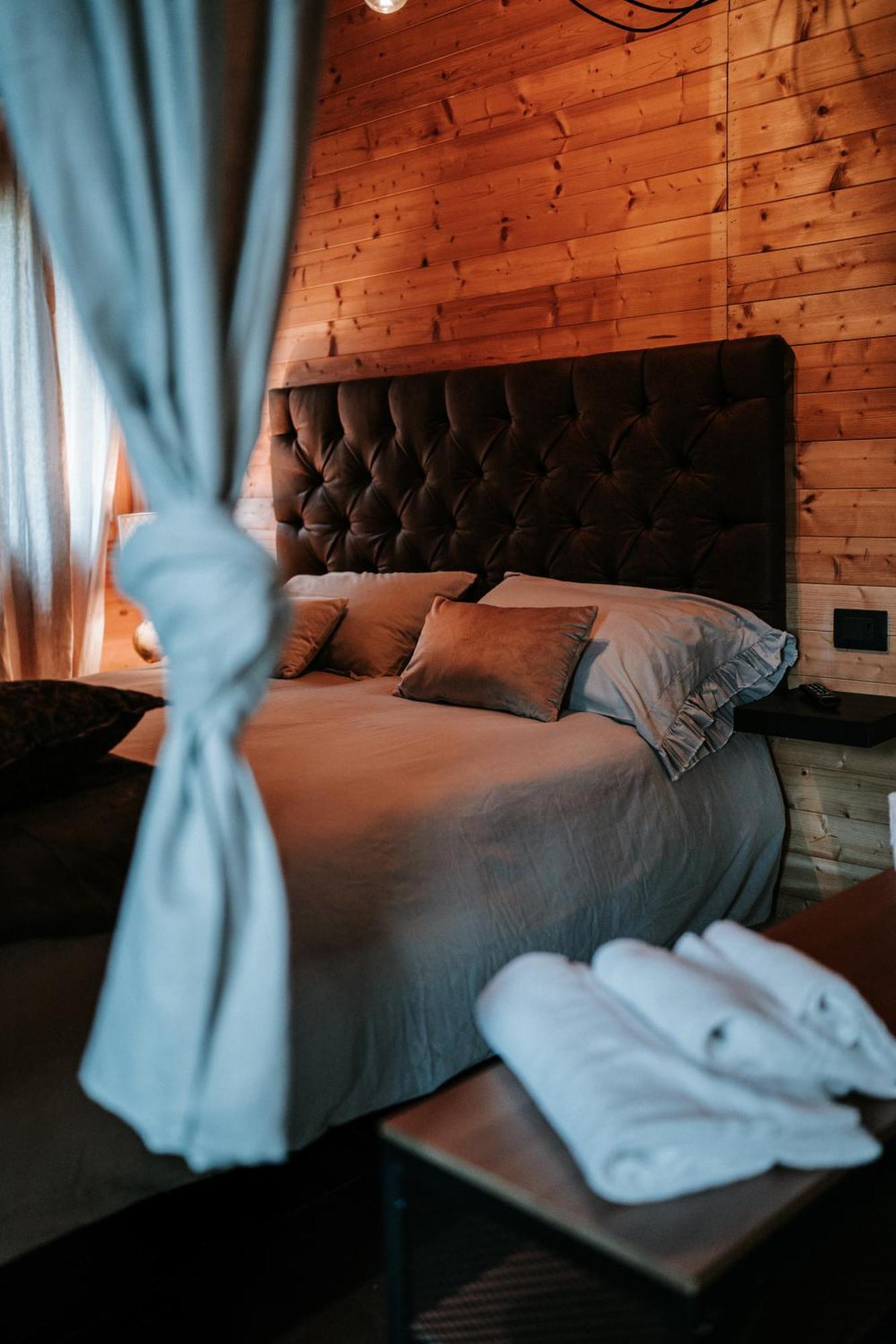 Basciano L'Anfora Country Club B&B 외부 사진